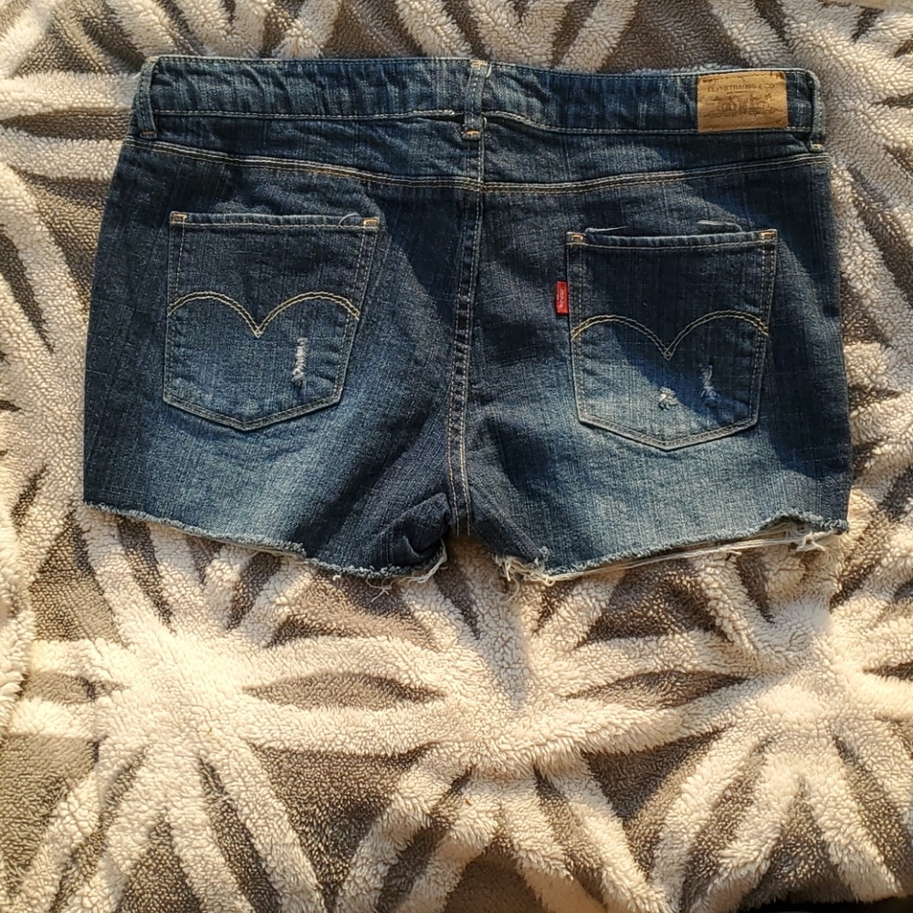 Levis